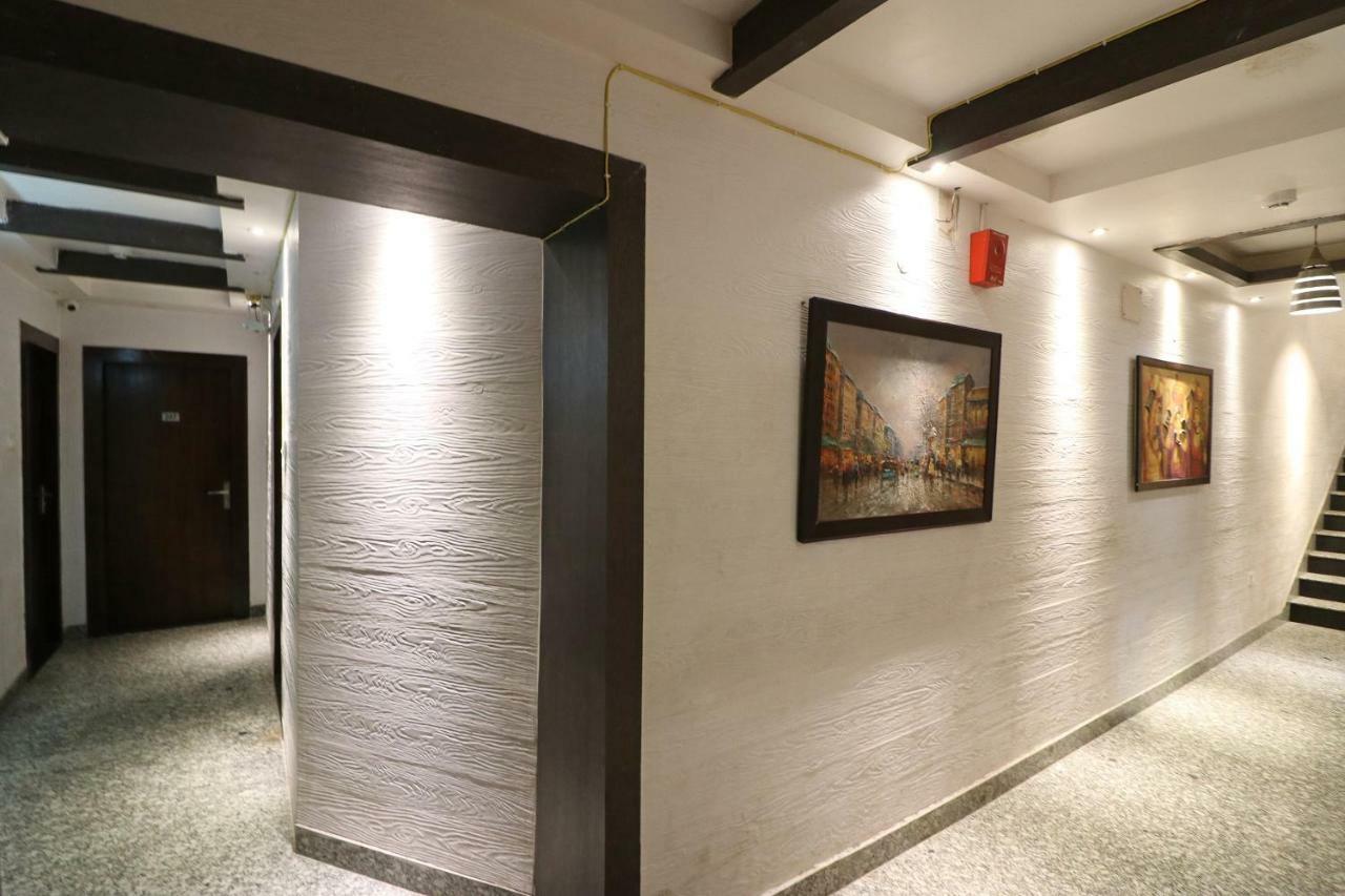 Hotel Heaven Calcutta Extérieur photo