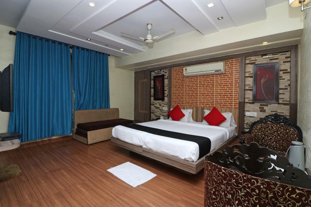 Hotel Heaven Calcutta Extérieur photo